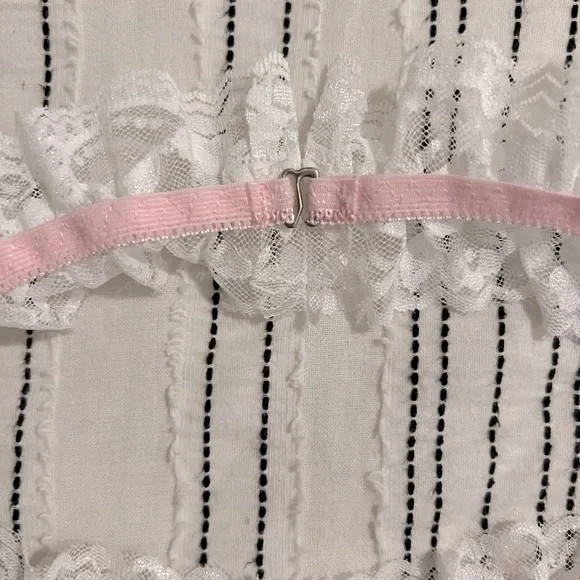 NWT SHEIN Floral and Lace Flirty Pajama Set Size 1XL - Picture 4 of 11